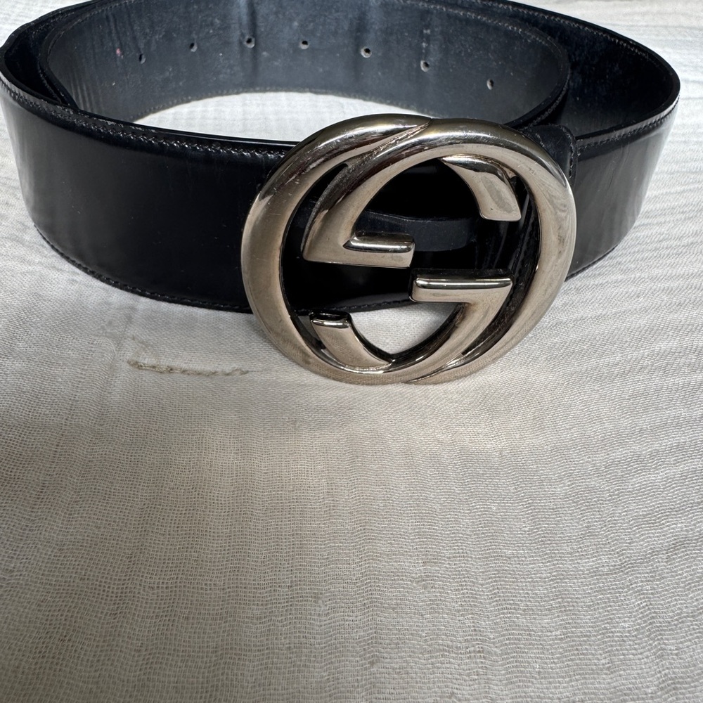 Gucci Black Belt with Silver Logo Buckle